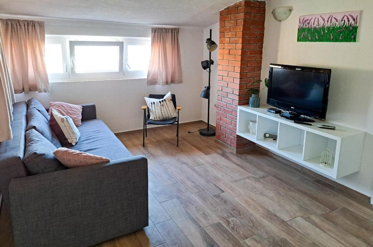Apartment Marica Zaboric Esterno foto