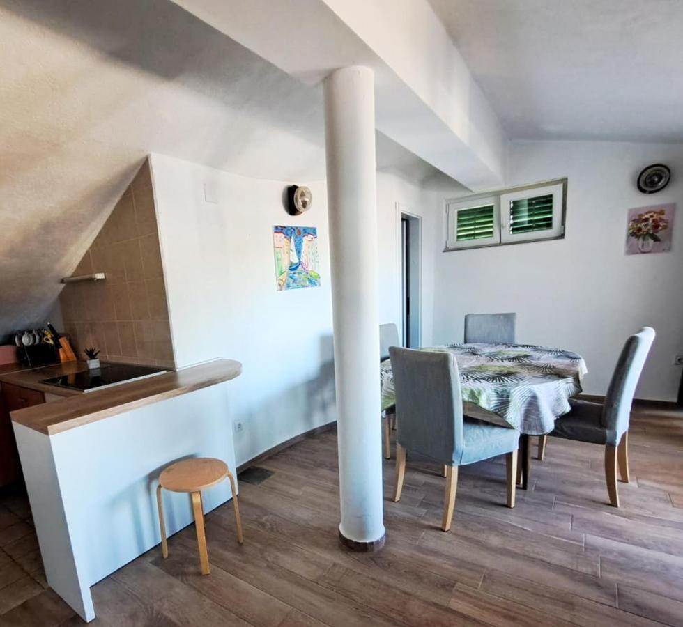 Apartment Marica Zaboric Esterno foto